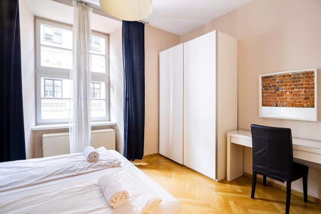 Florianska Glamour Apartments คราคูฟ ภายนอก รูปภาพ