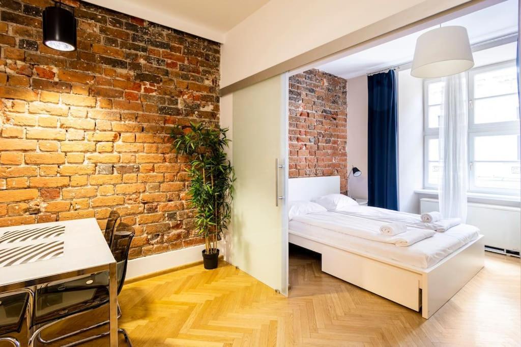 Florianska Glamour Apartments คราคูฟ ภายนอก รูปภาพ
