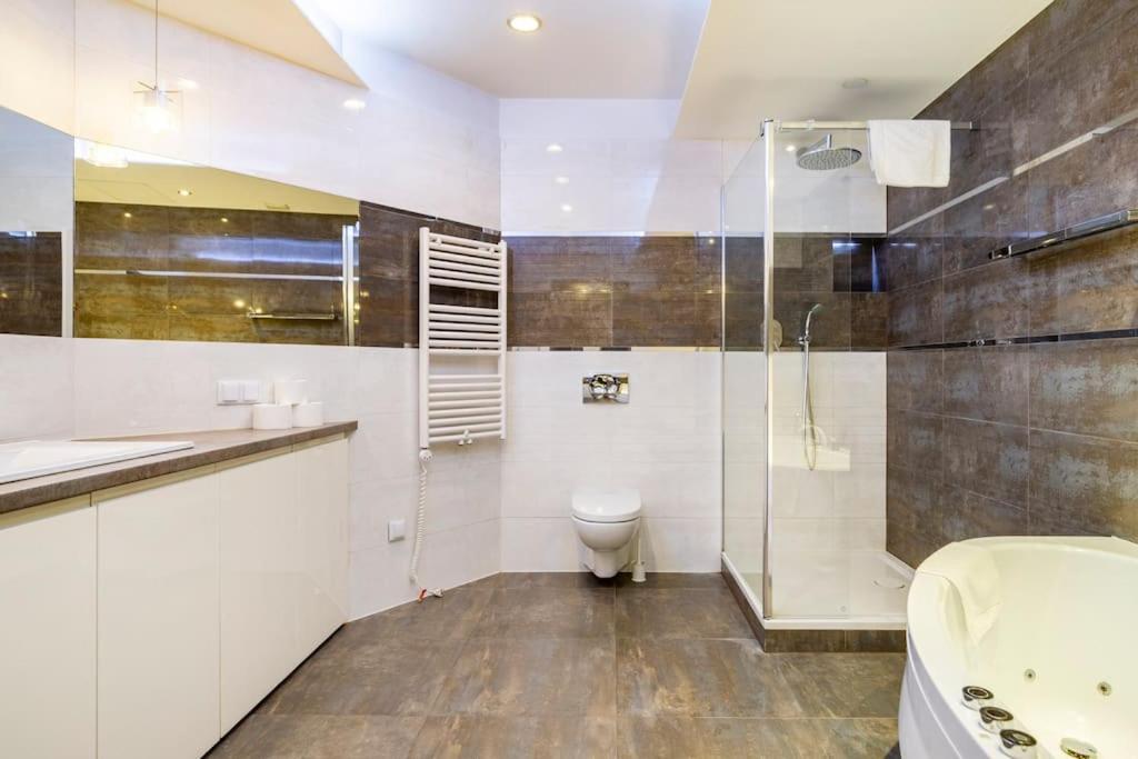 Florianska Glamour Apartments คราคูฟ ภายนอก รูปภาพ