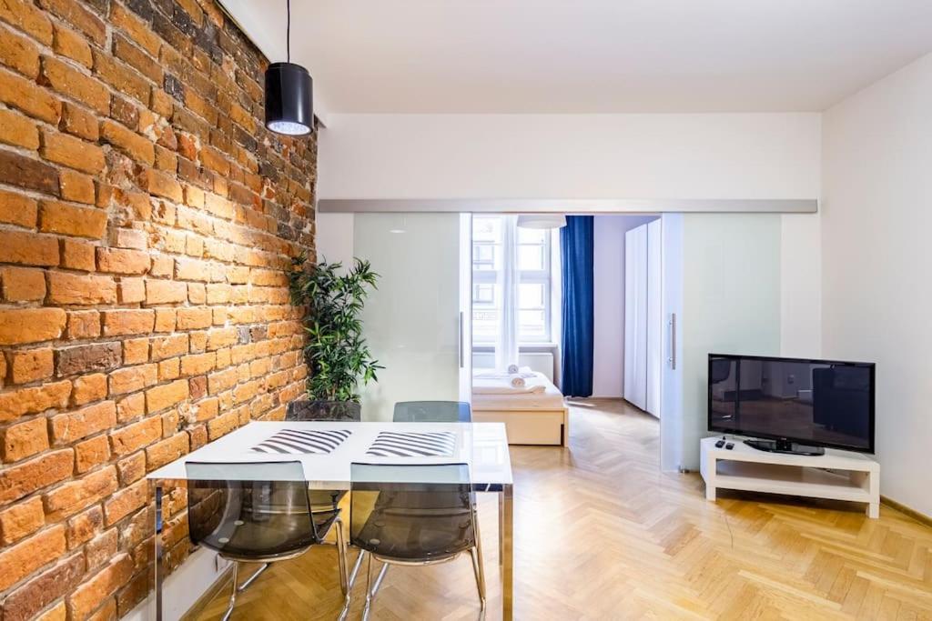 Florianska Glamour Apartments คราคูฟ ภายนอก รูปภาพ