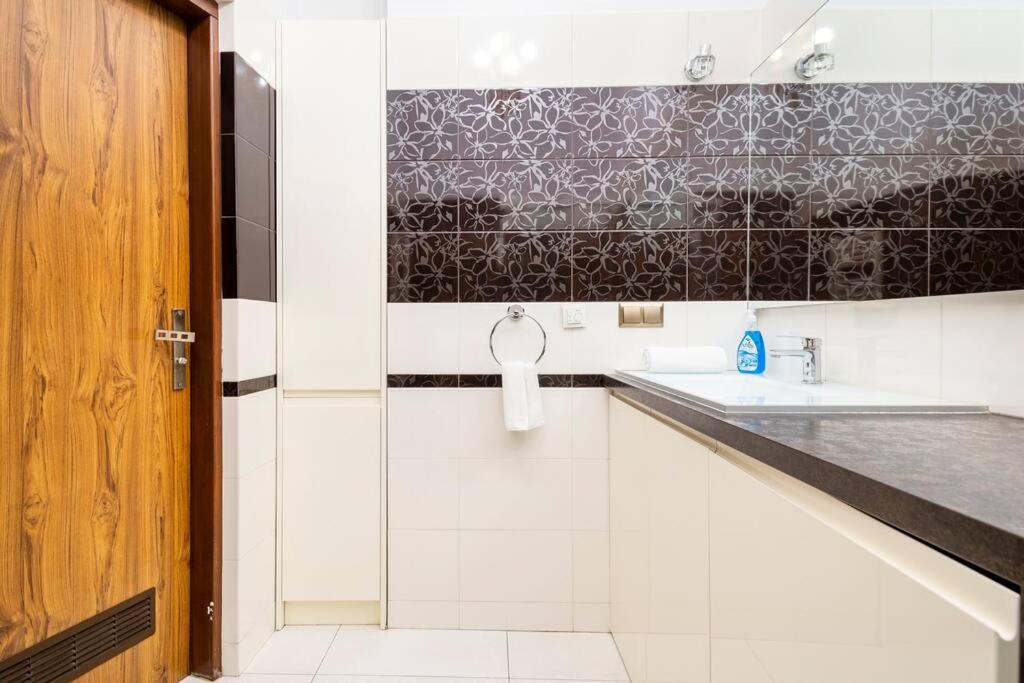 Florianska Glamour Apartments คราคูฟ ภายนอก รูปภาพ