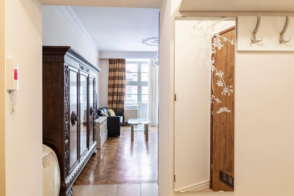 Florianska Glamour Apartments คราคูฟ ภายนอก รูปภาพ