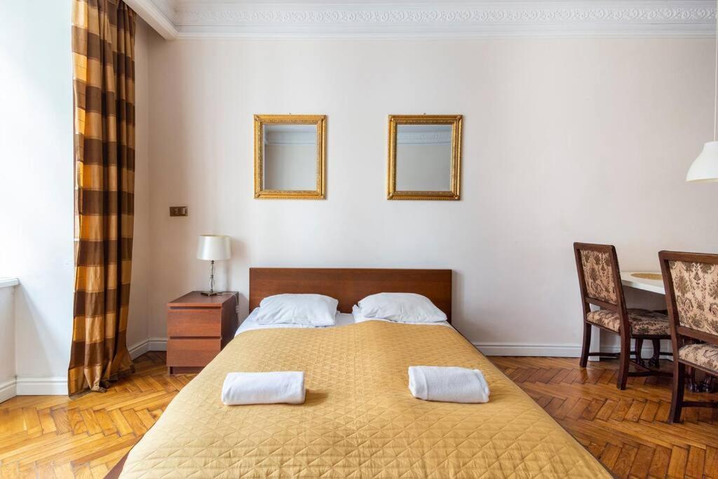 Florianska Glamour Apartments คราคูฟ ภายนอก รูปภาพ